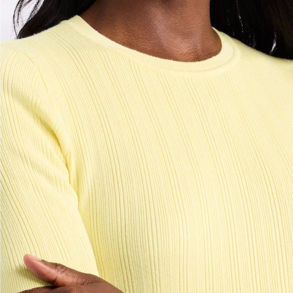 Women’s Pastel Yellow Short Sleeve Ribbed Sweater - Picture 5 of 5